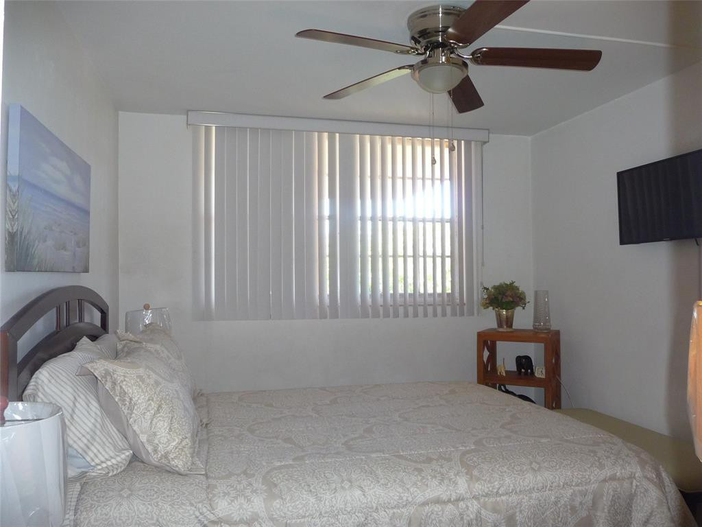 4500 N Federal Hwy 328D