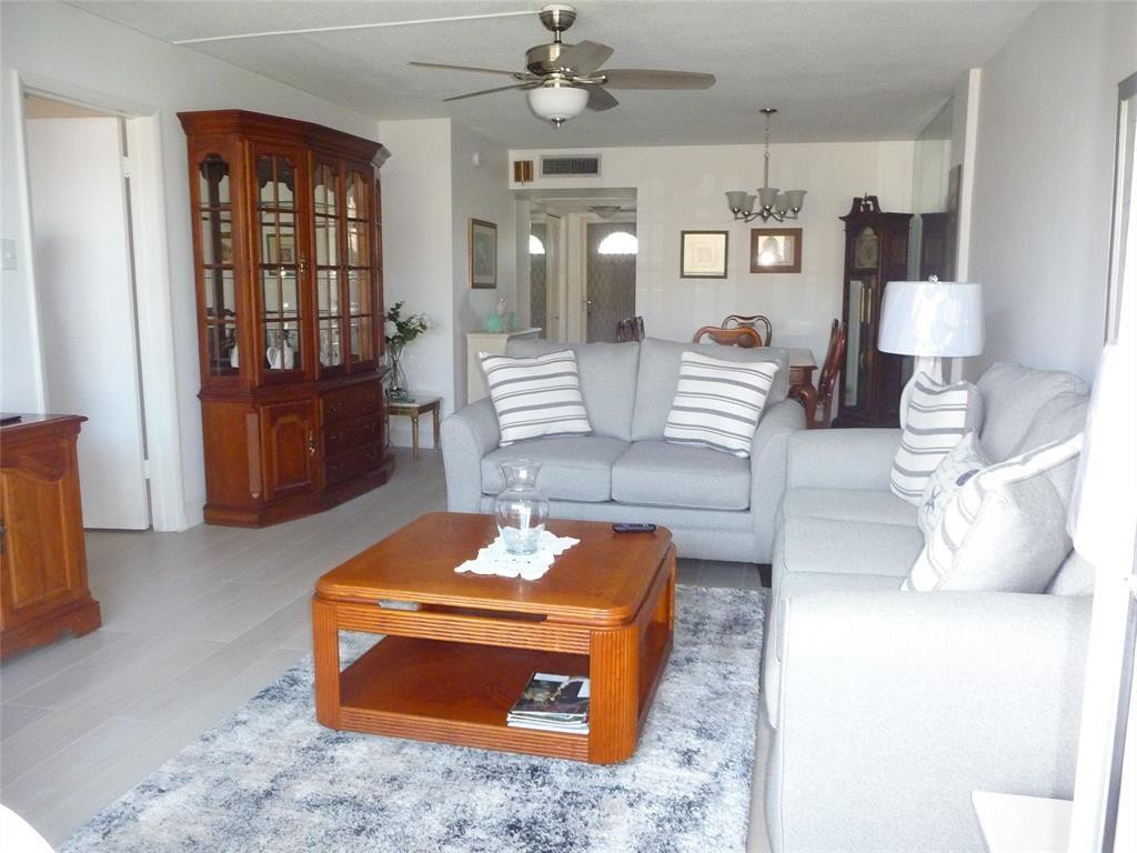 4500 N Federal Hwy 328D