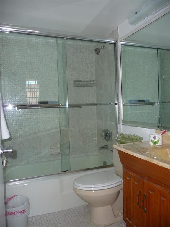 4500 N Federal Hwy 328D