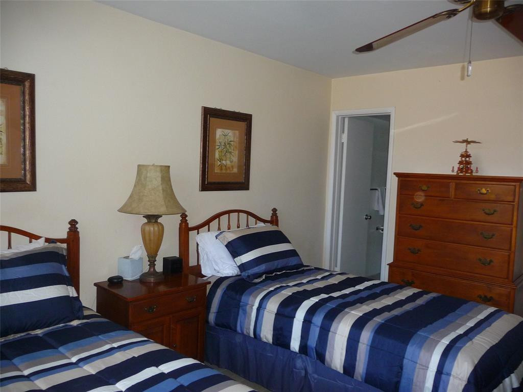 4500 N Federal Hwy 328D