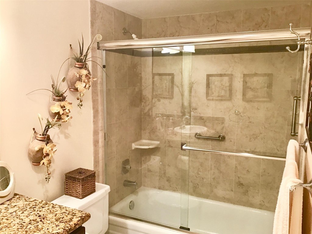 3033 Newcastle B 3033, Boca Raton Unit: 3033