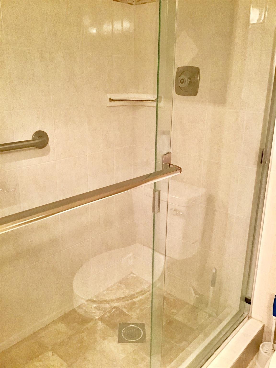 3033 Newcastle B 3033, Boca Raton Unit: 3033