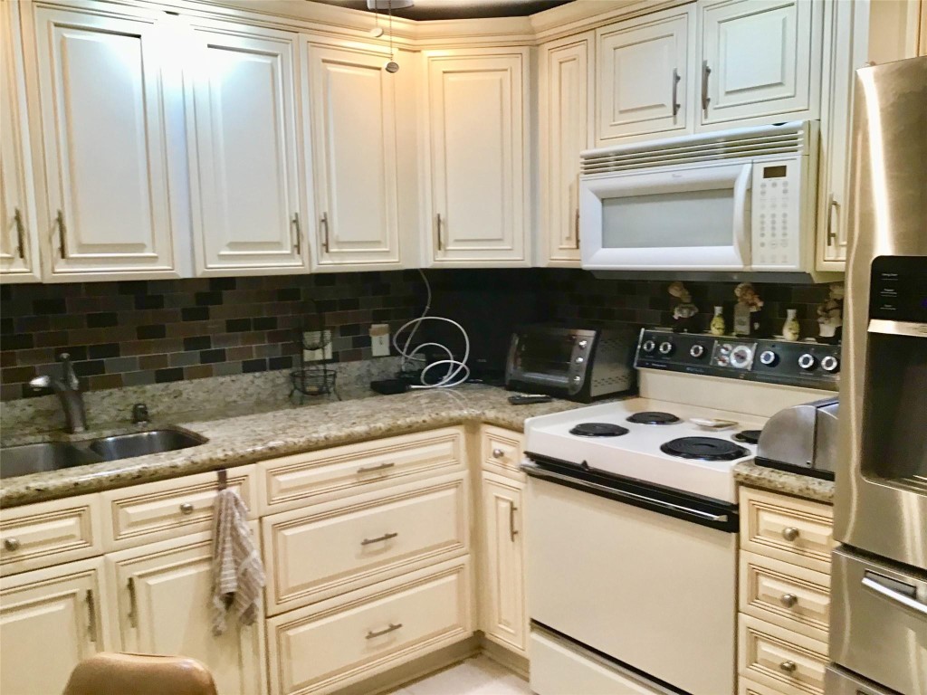 3033 Newcastle B 3033, Boca Raton Unit: 3033