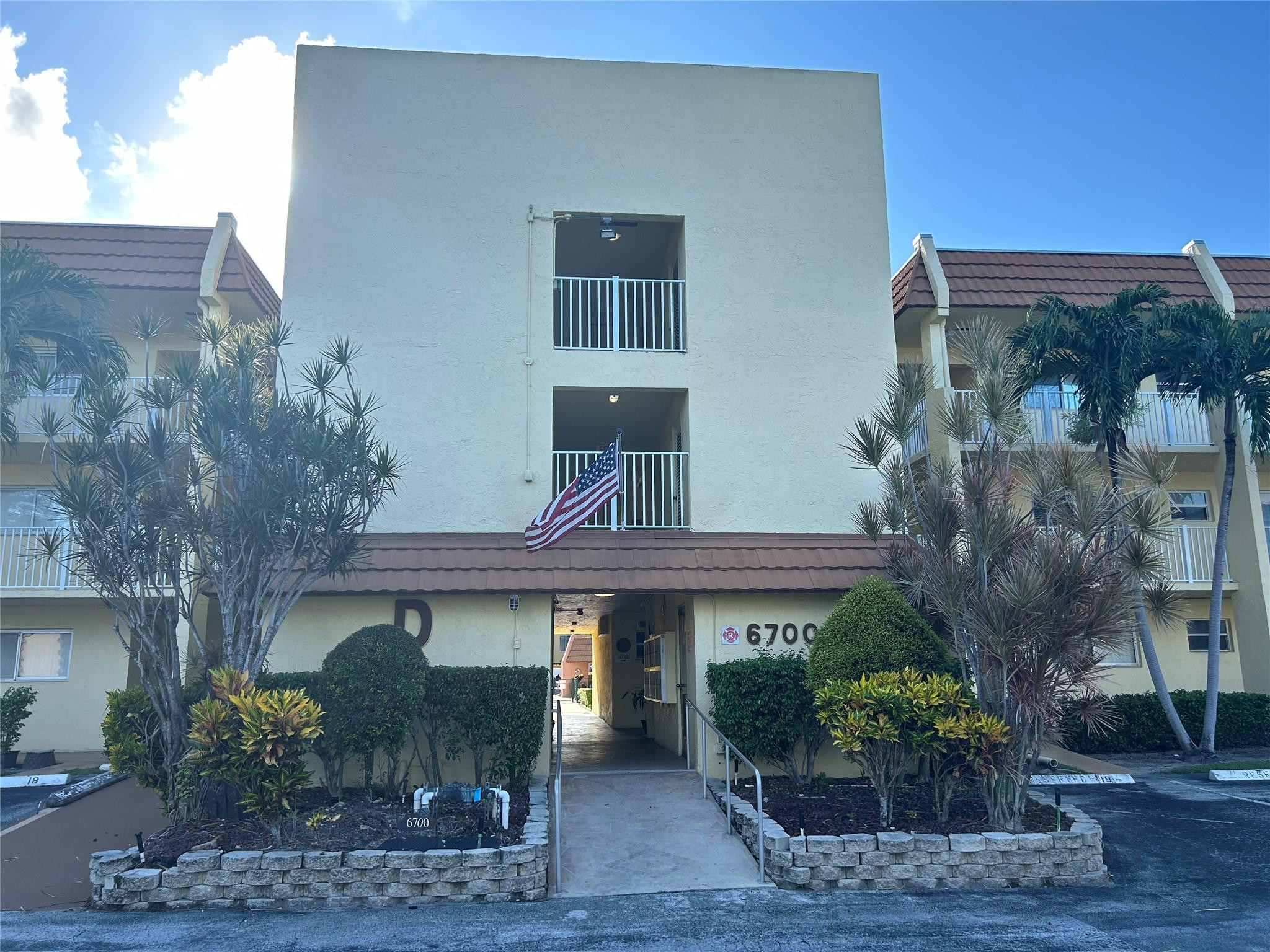 6700 Royal Palm Blvd 206D