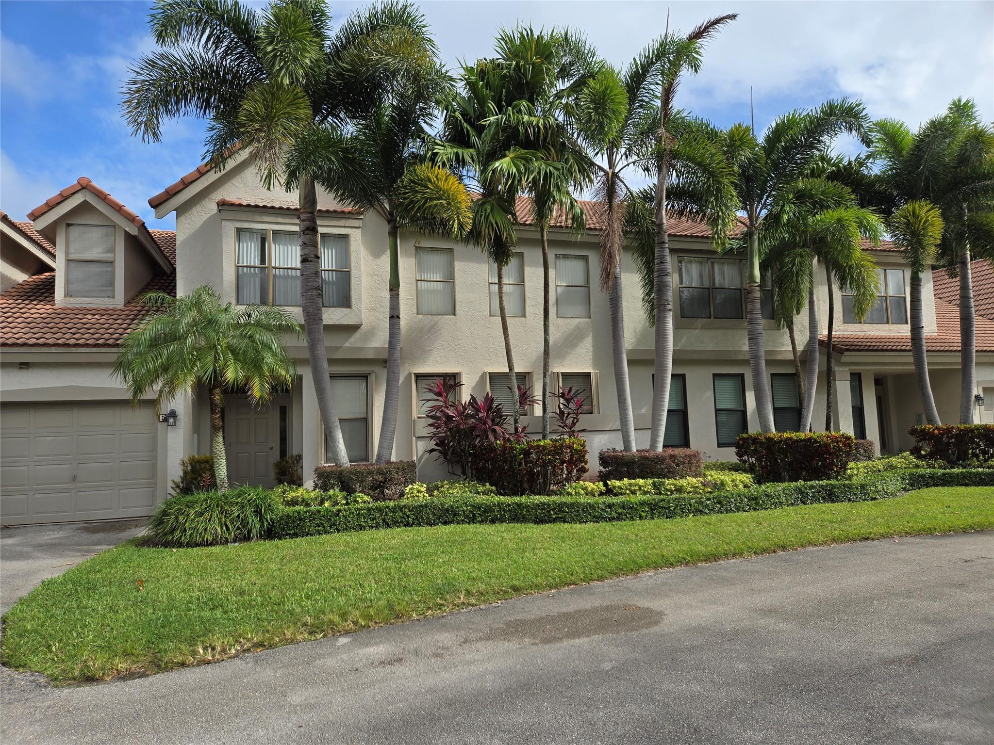 5771 Coach House Cir E