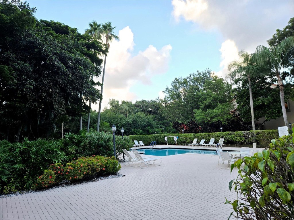 5771 Coach House Cir E