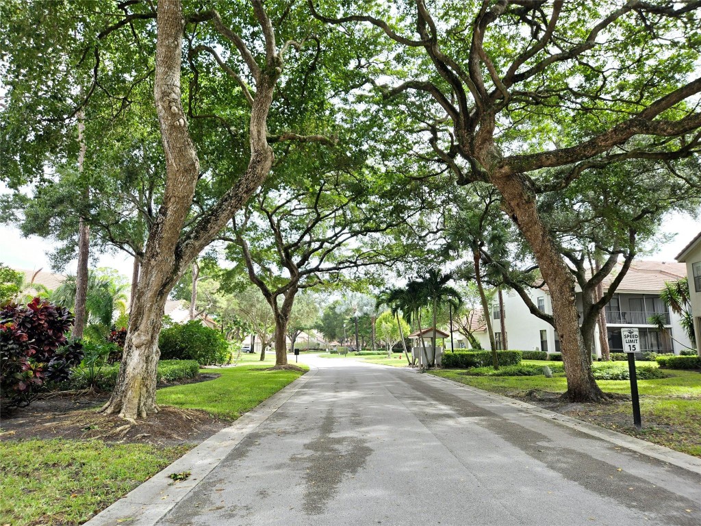 5771 Coach House Cir E