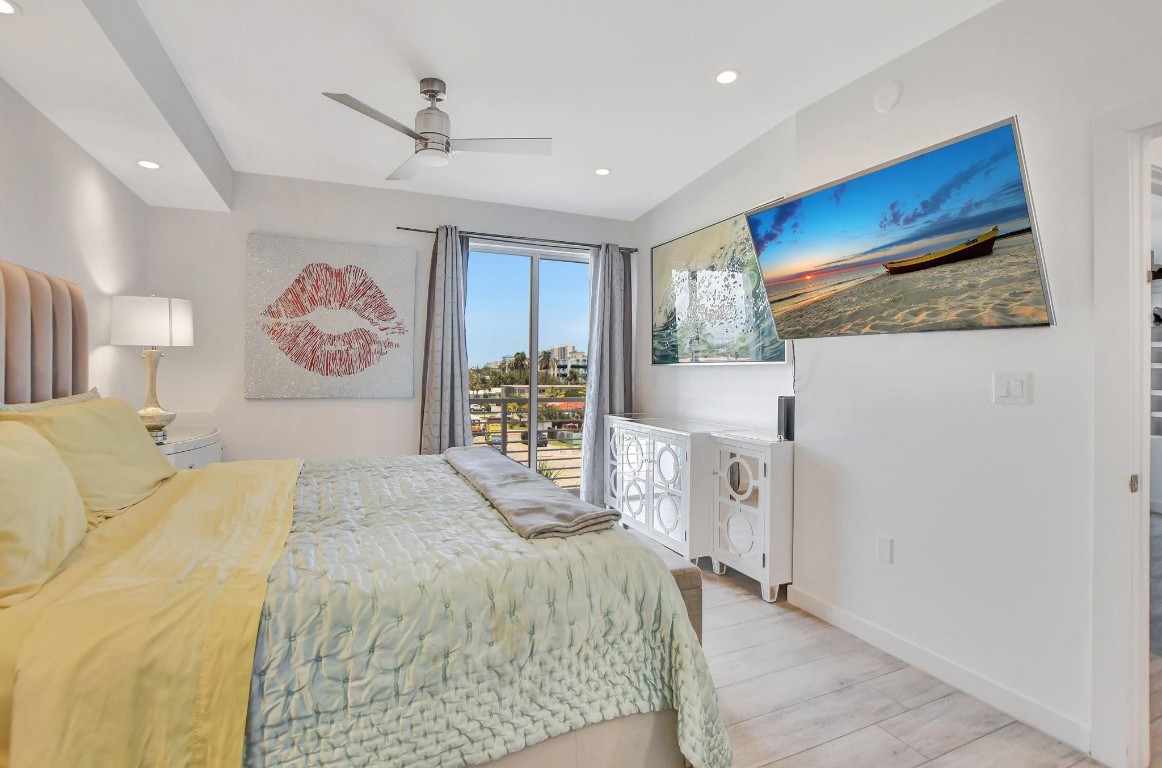 51 SE 19th Avenue #403