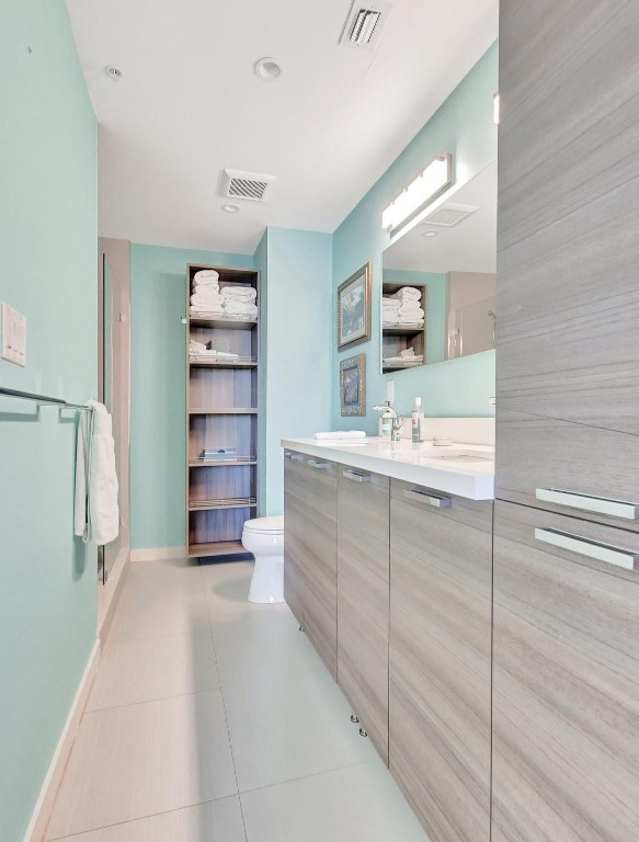 51 SE 19th Avenue #403