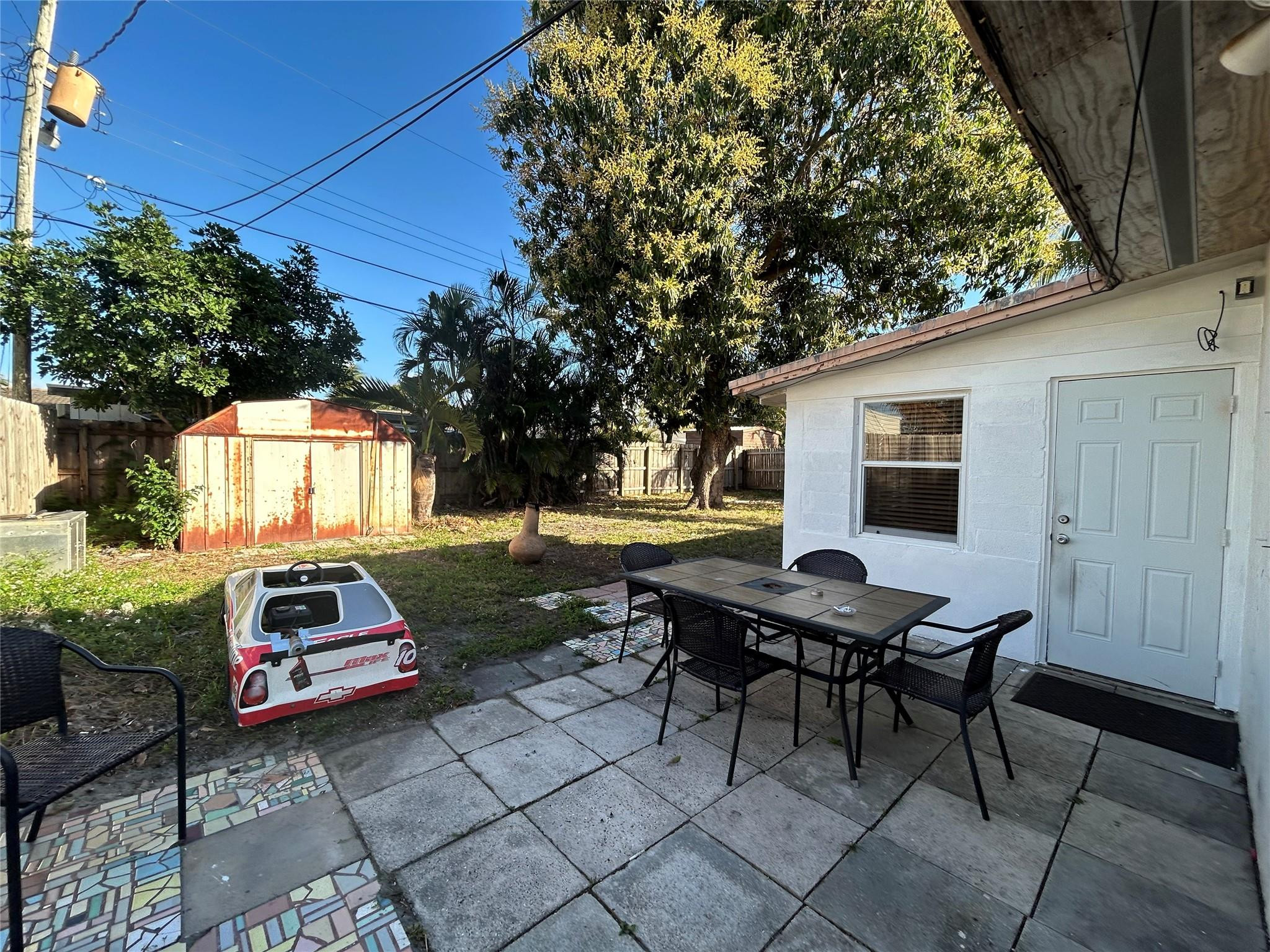 216 NE 15th Ave