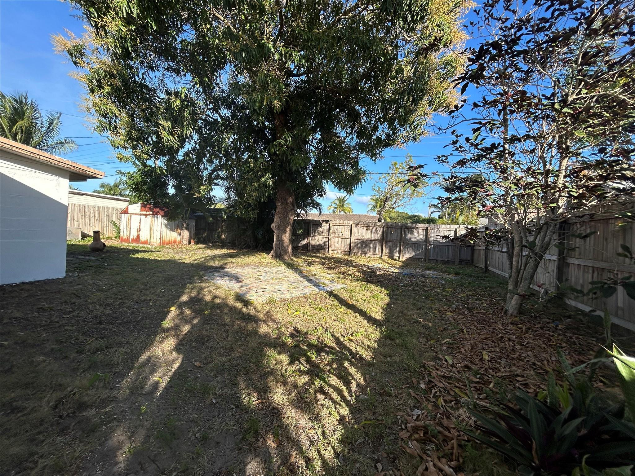 216 NE 15th Ave