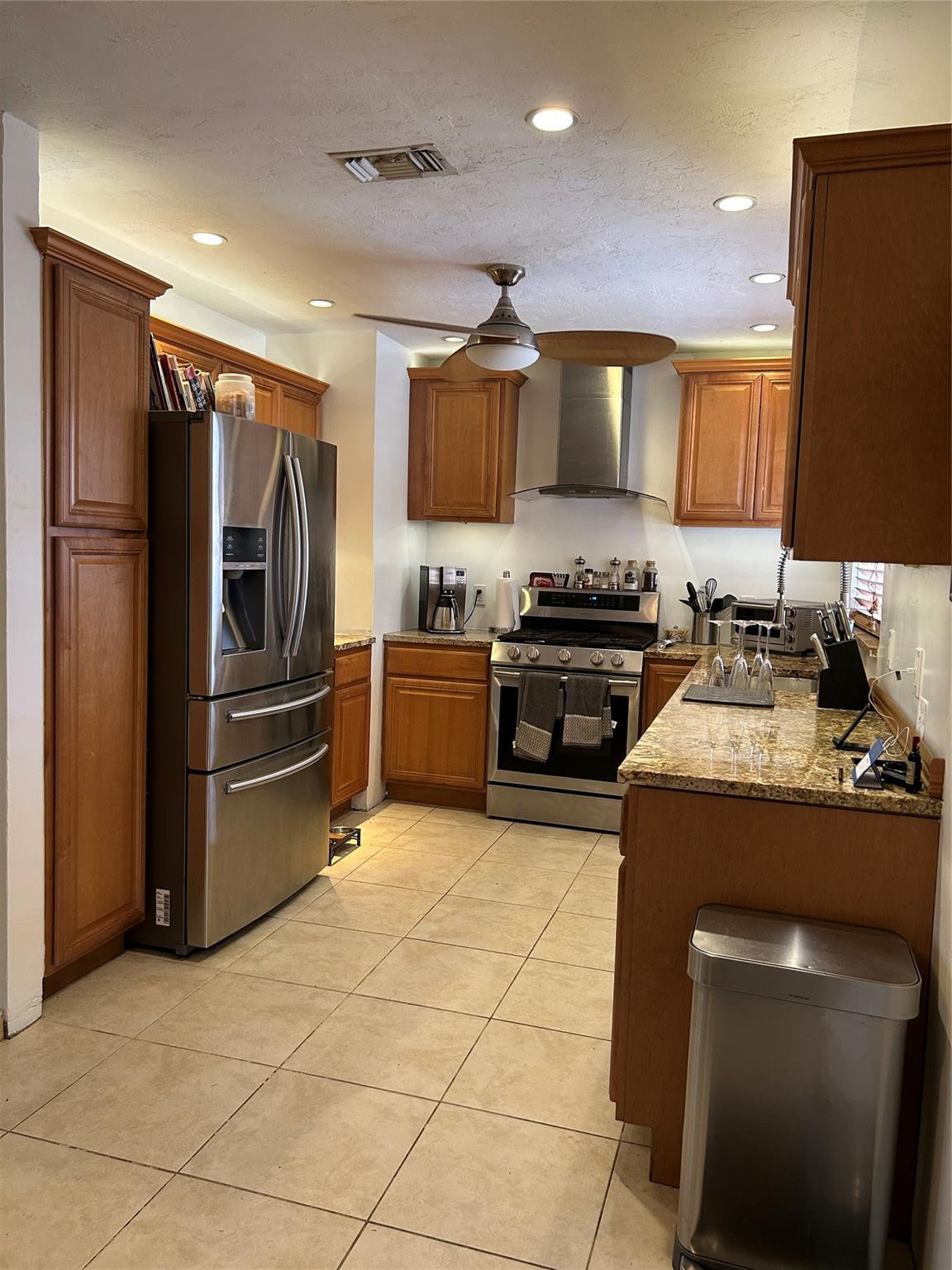 216 NE 15th Ave