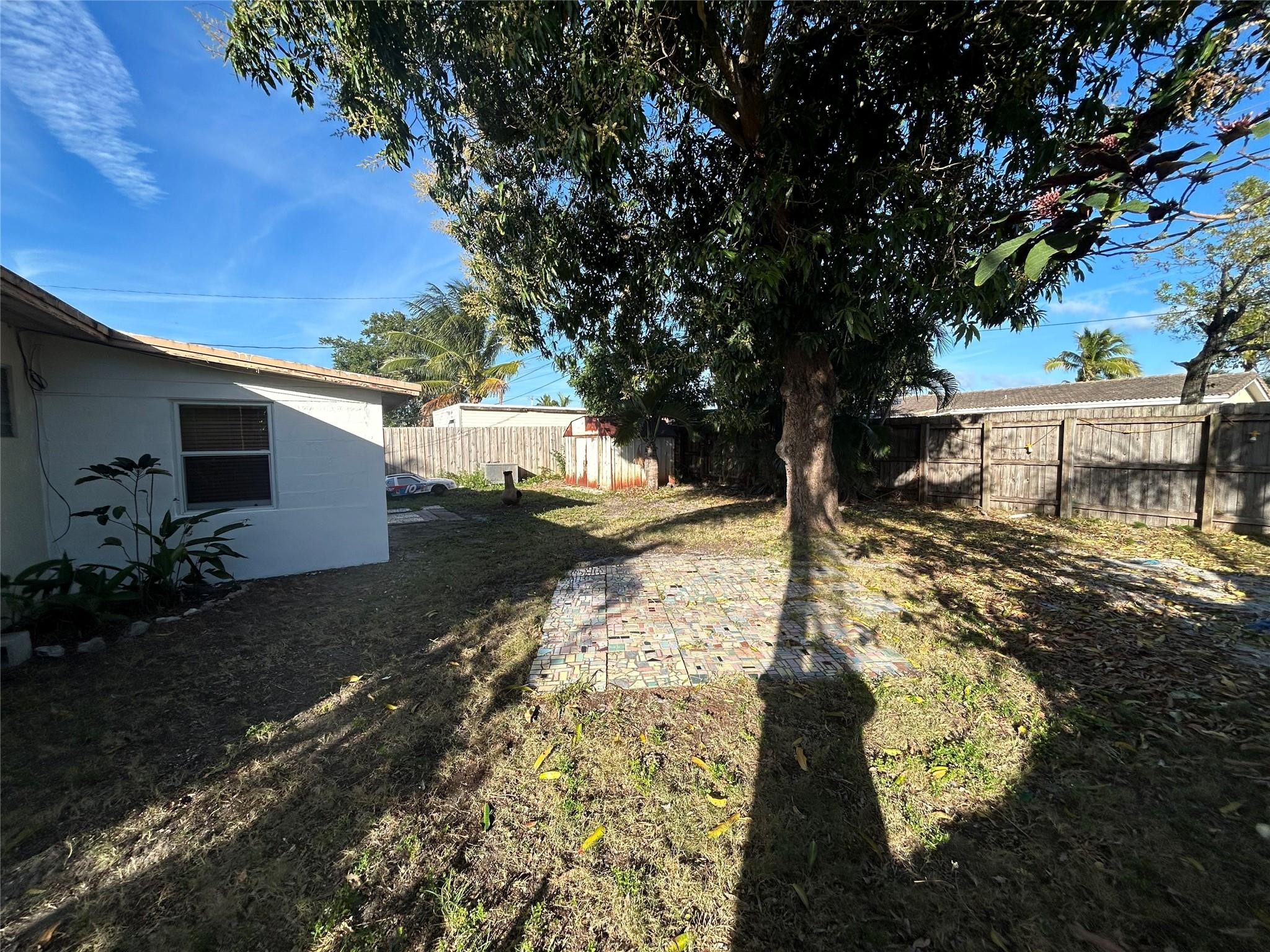 216 NE 15th Ave