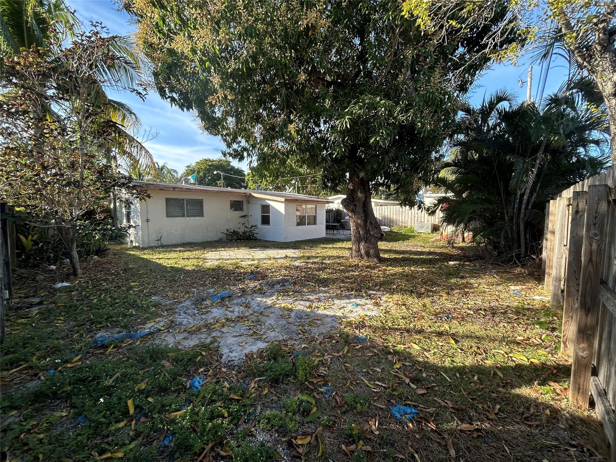 216 NE 15th Ave