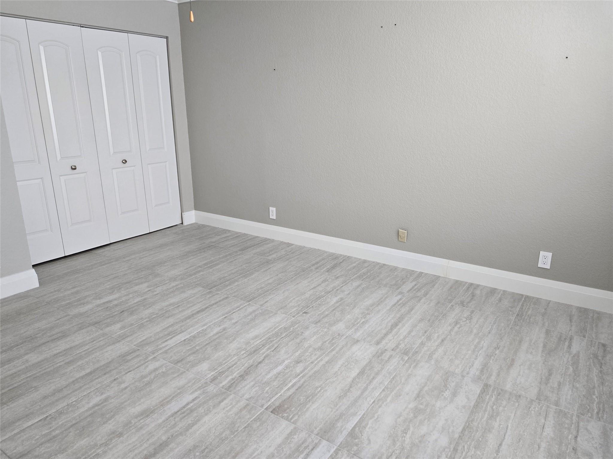 7580 Regency Lake Dr 402