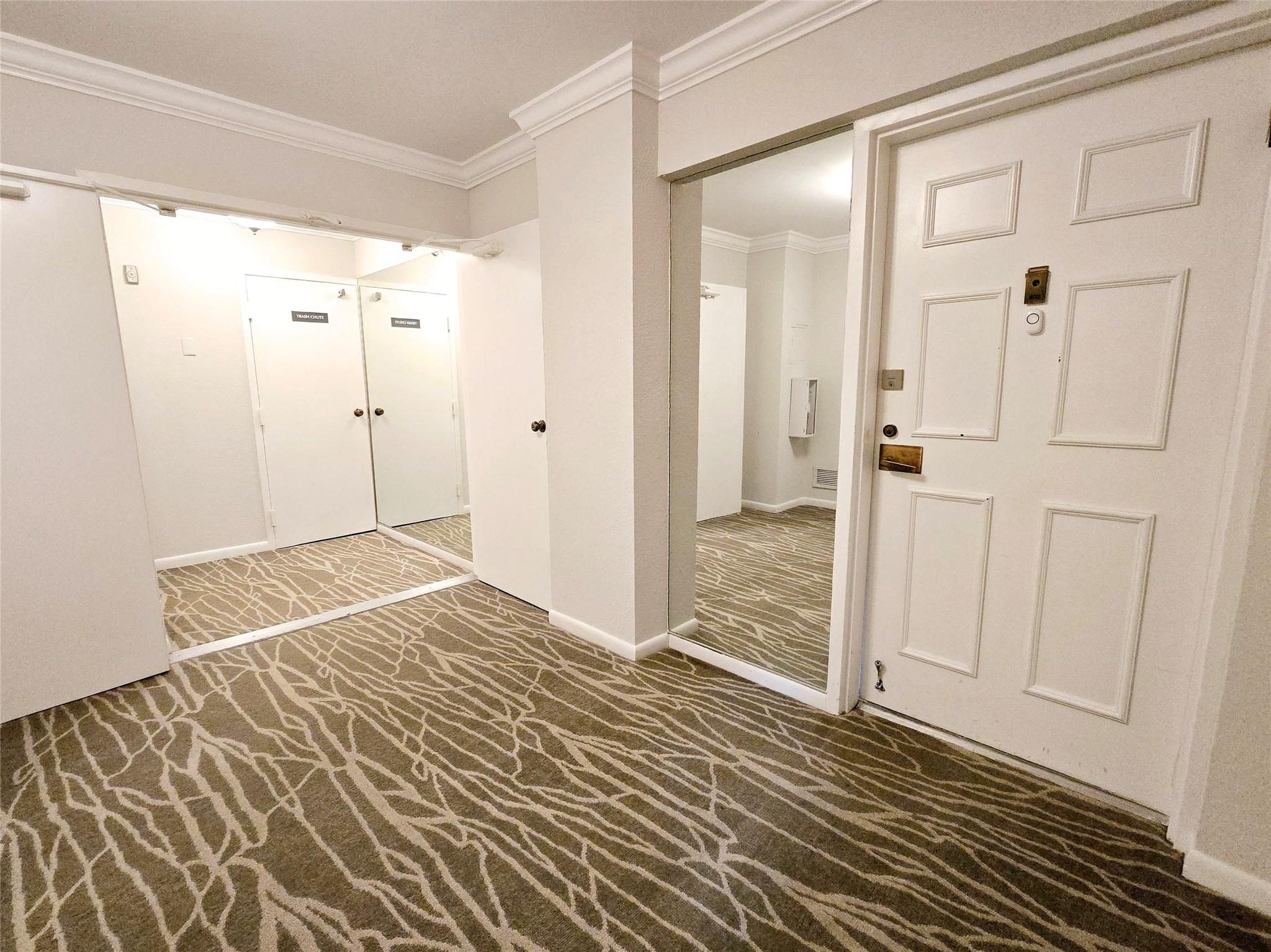 7580 Regency Lake Dr 402