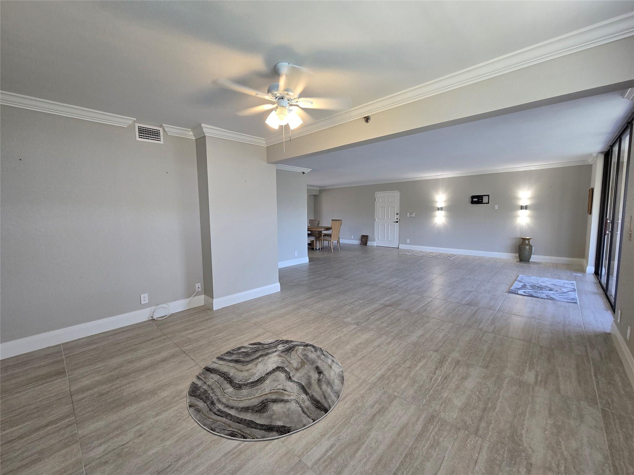 7580 Regency Lake Dr 402