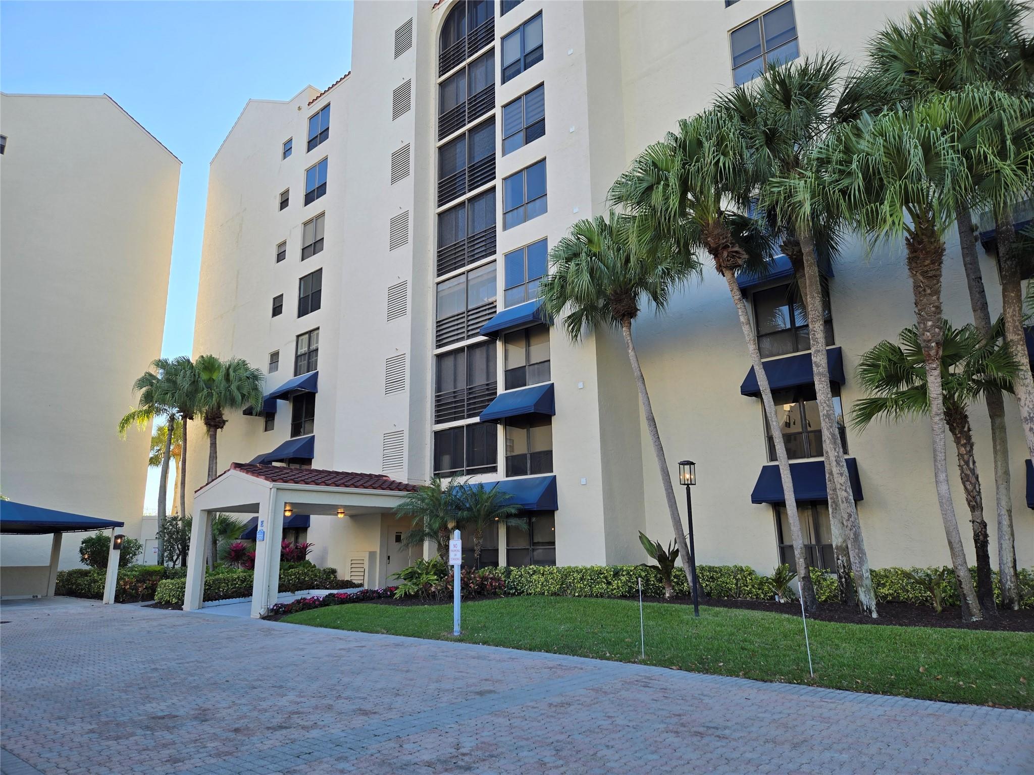 7580 Regency Lake Dr 402