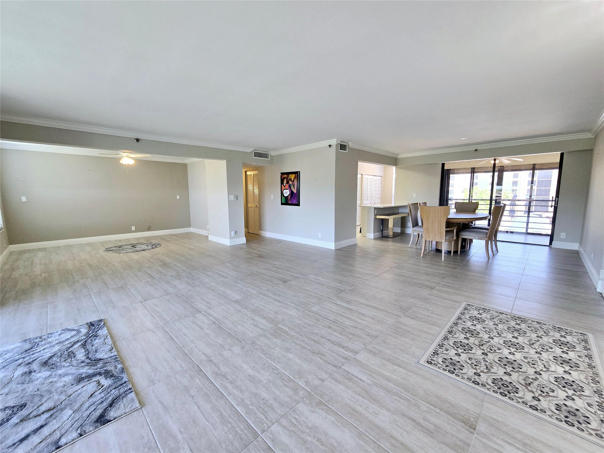 7580 Regency Lake Dr 402