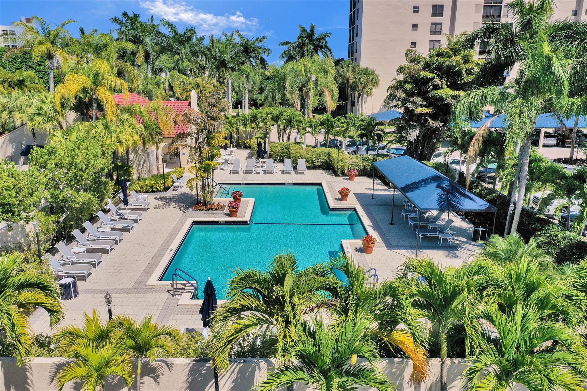 7580 Regency Lake Dr 402