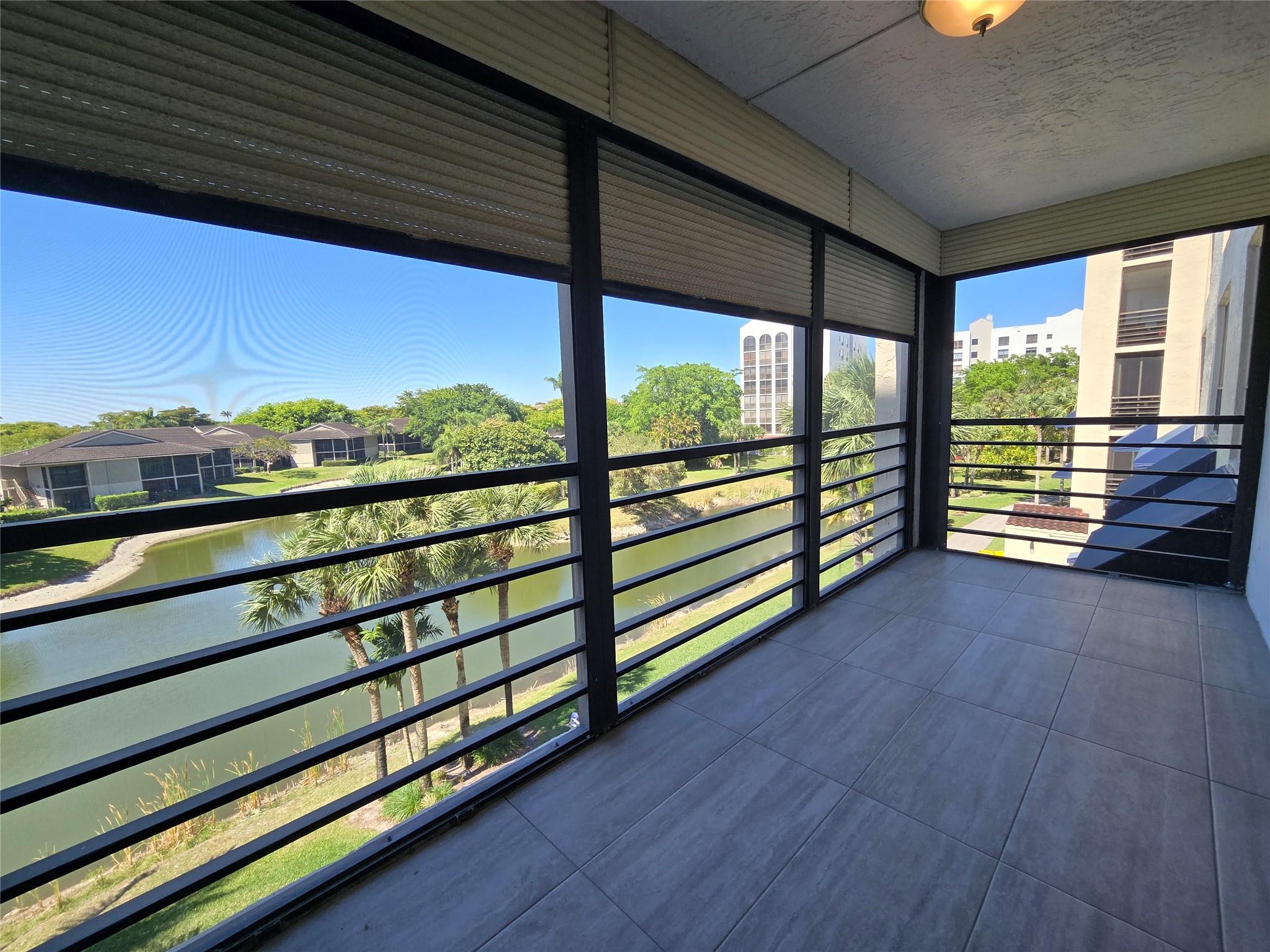 7580 Regency Lake Dr 402