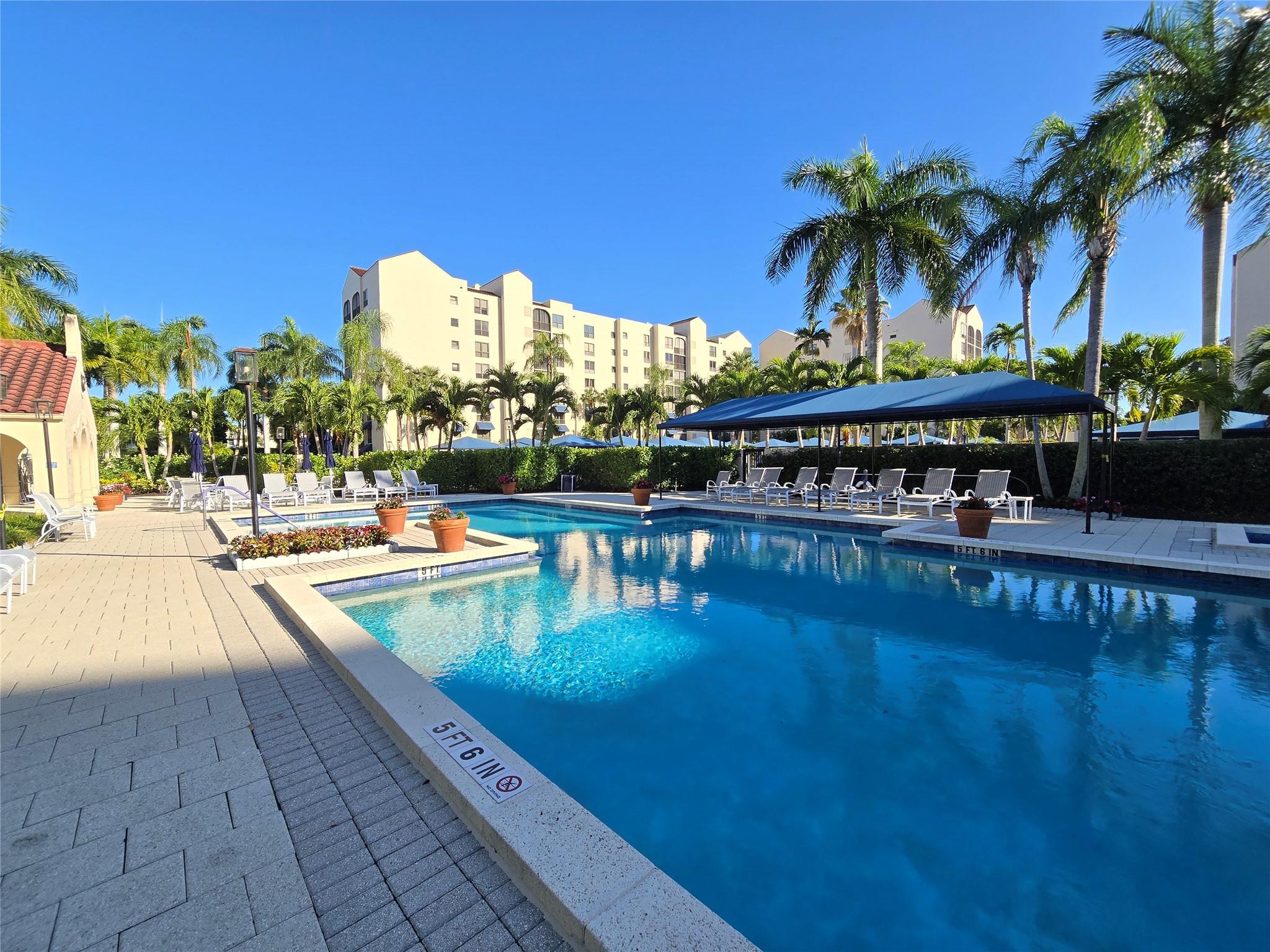 7580 Regency Lake Dr 402