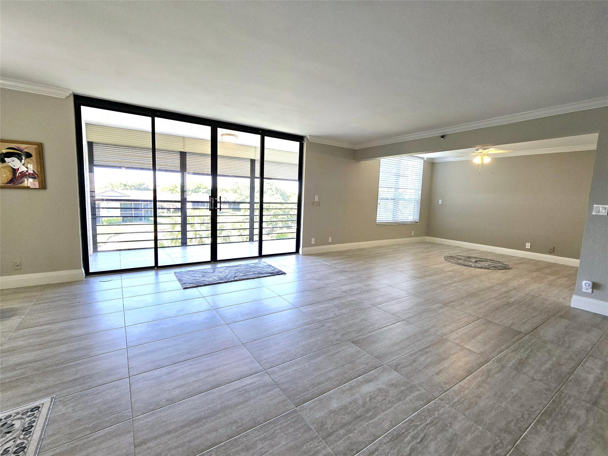 7580 Regency Lake Dr 402