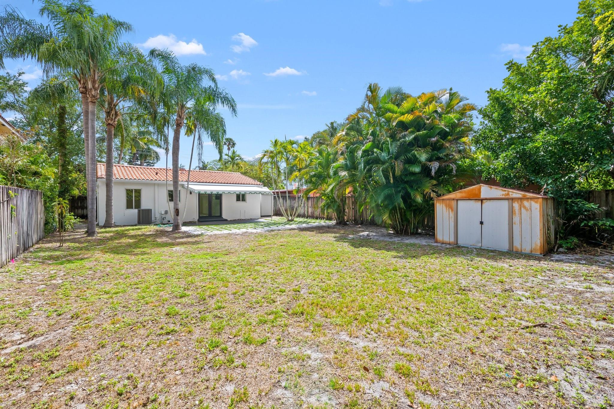 1113 N Victoria Park Rd