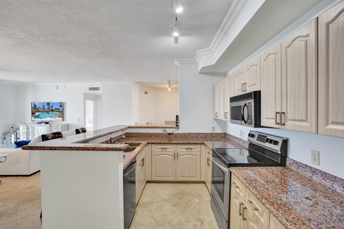 3594 S Ocean Blvd 1006