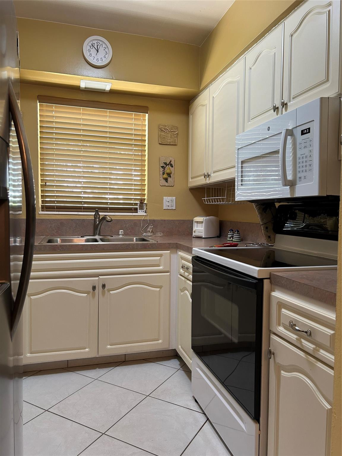 3801 NE 22nd Ter 9