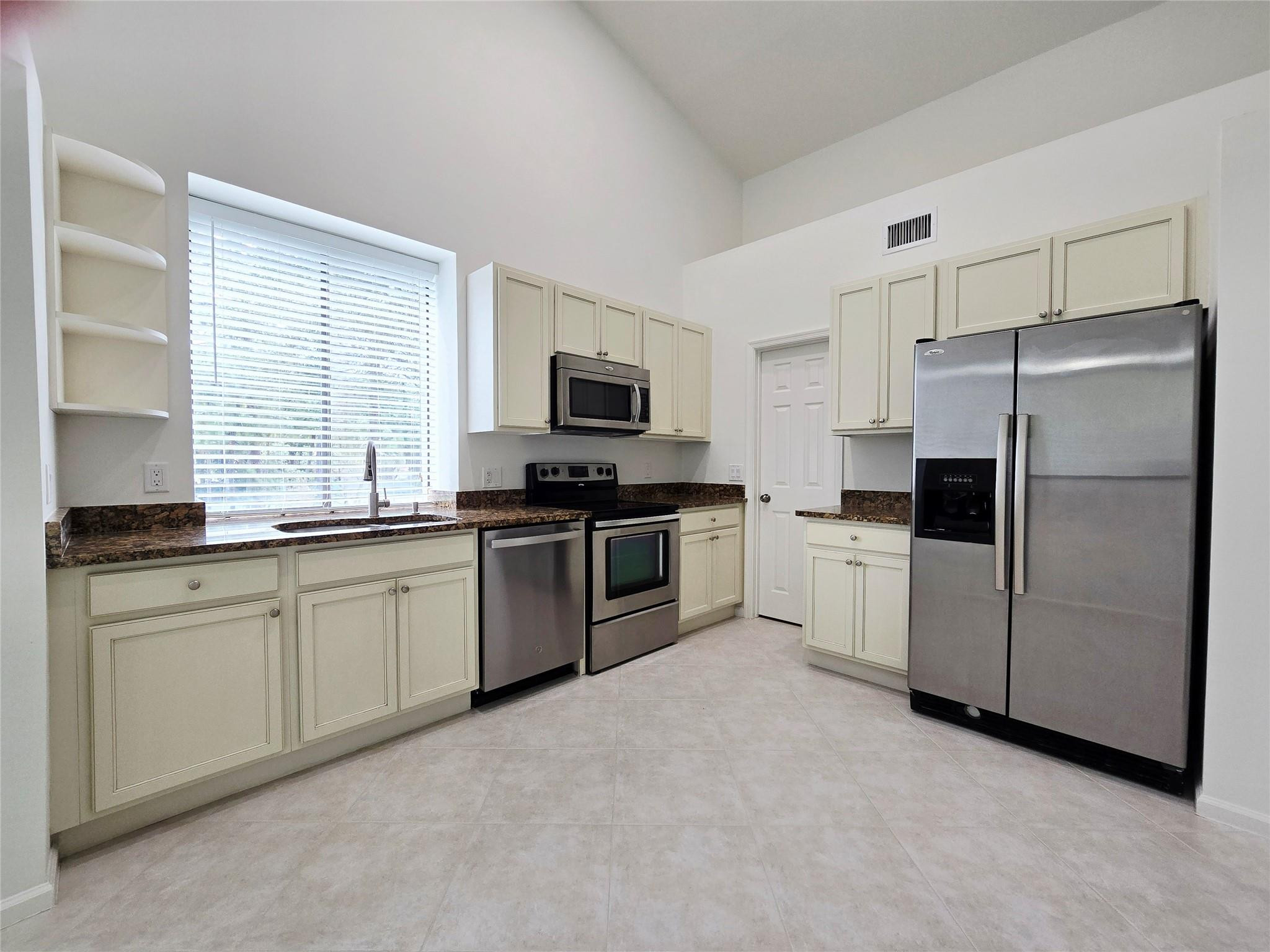 5800 Coach House Cir D