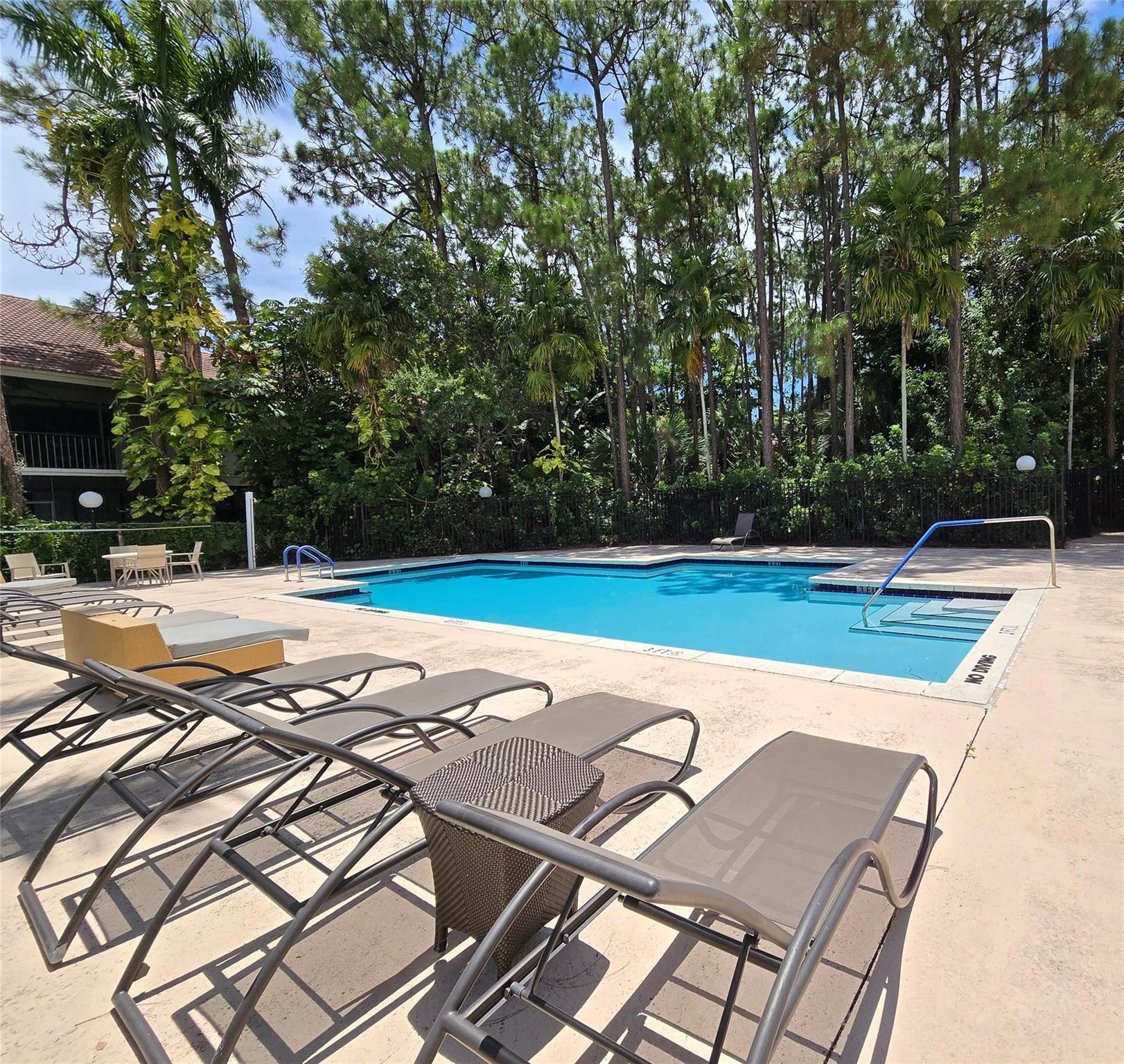 5800 Coach House Cir D