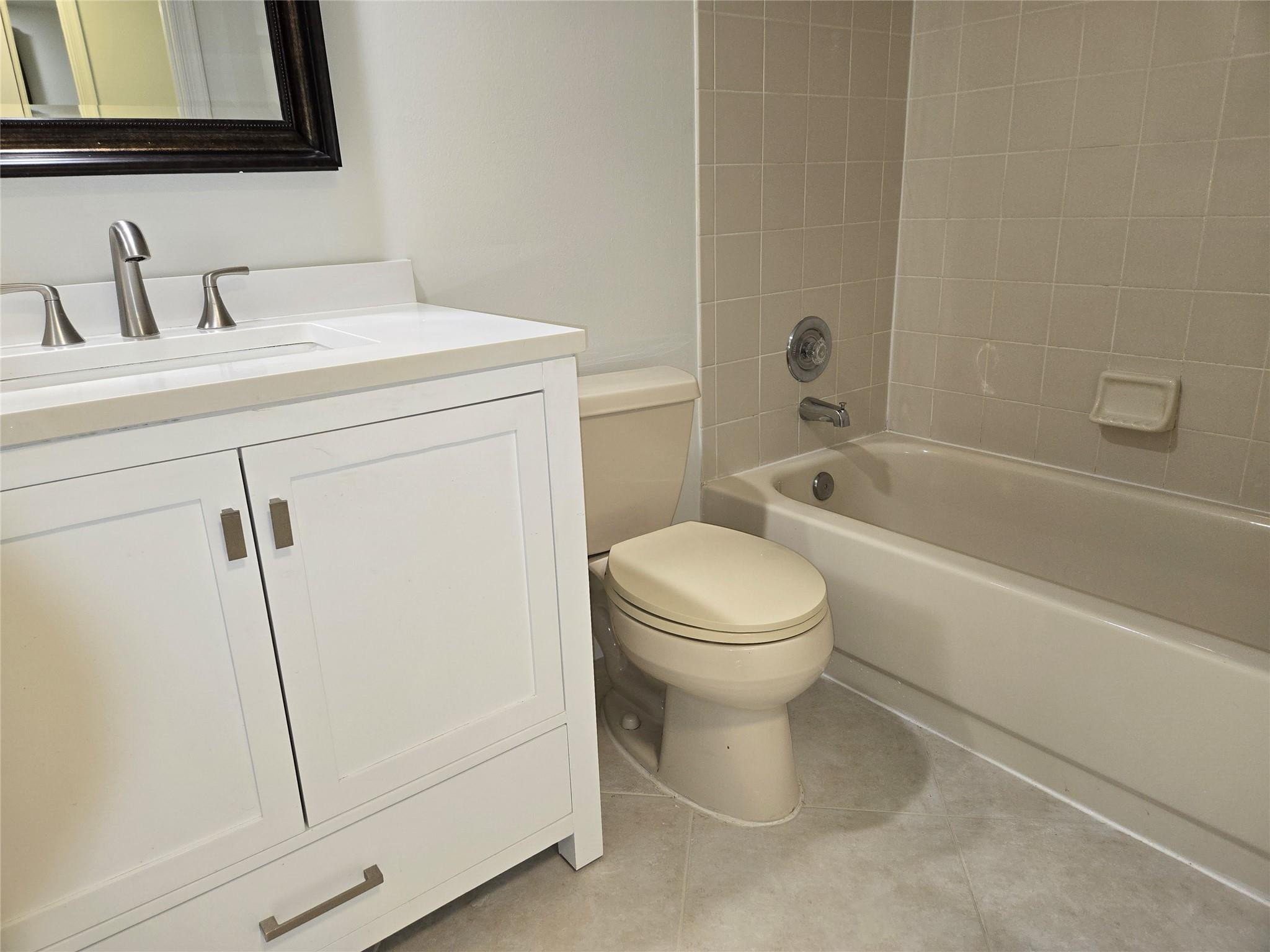 5800 Coach House Cir D