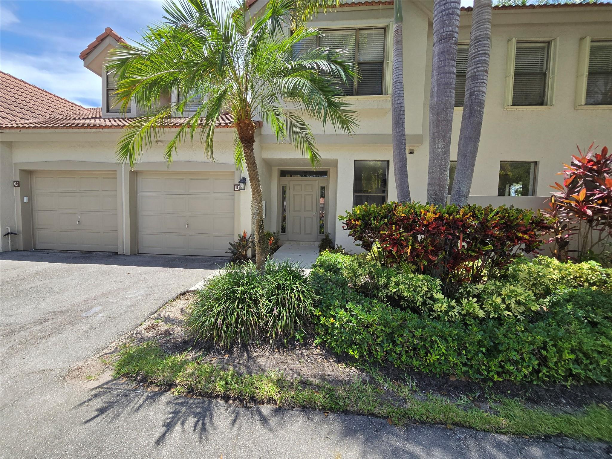 5800 Coach House Cir D
