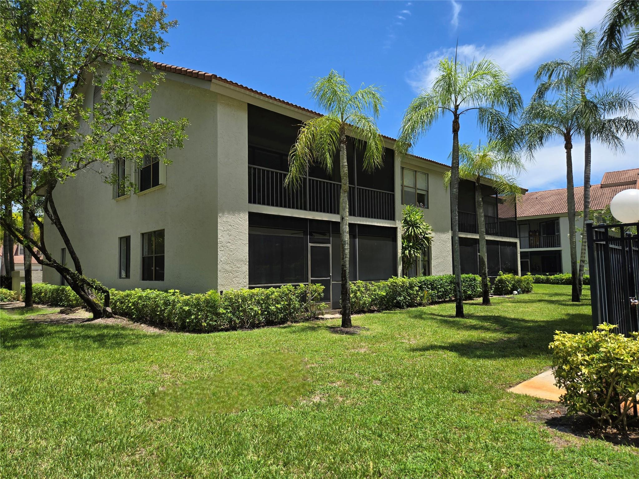 5800 Coach House Cir D