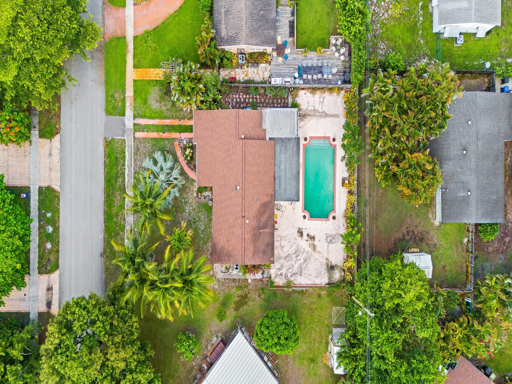 2341 SW 15th St
