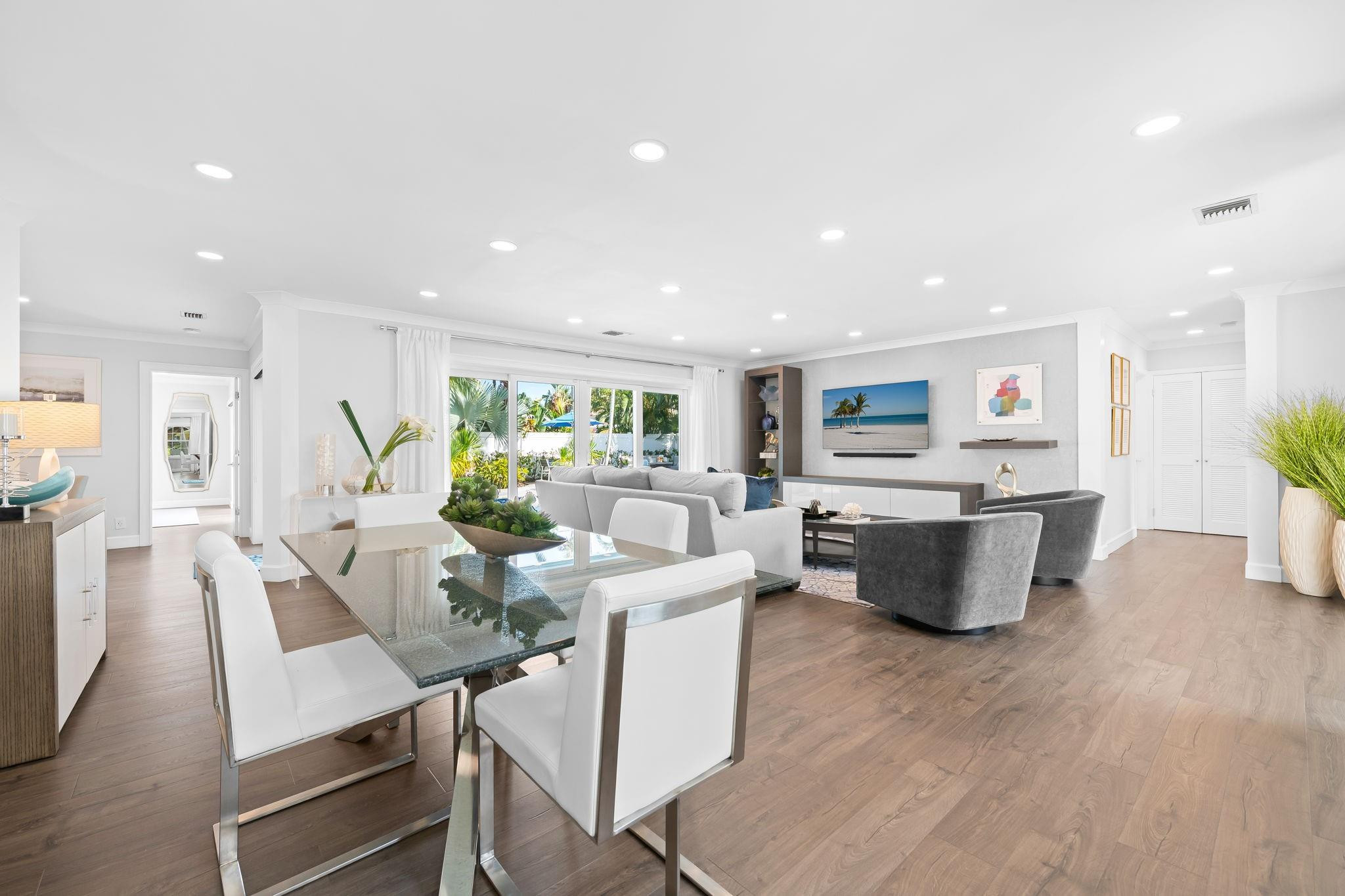 4220 NE 22nd Ter