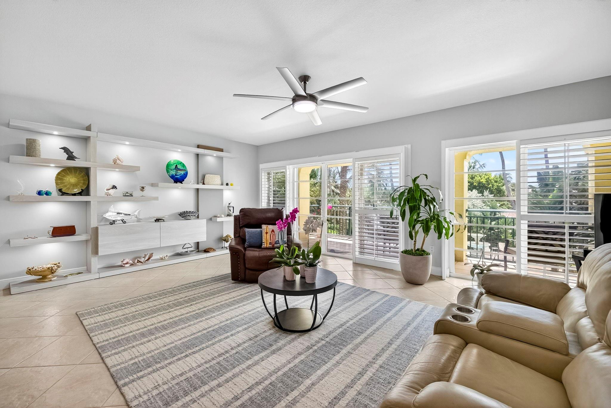 1228 Hillsboro Mile 203