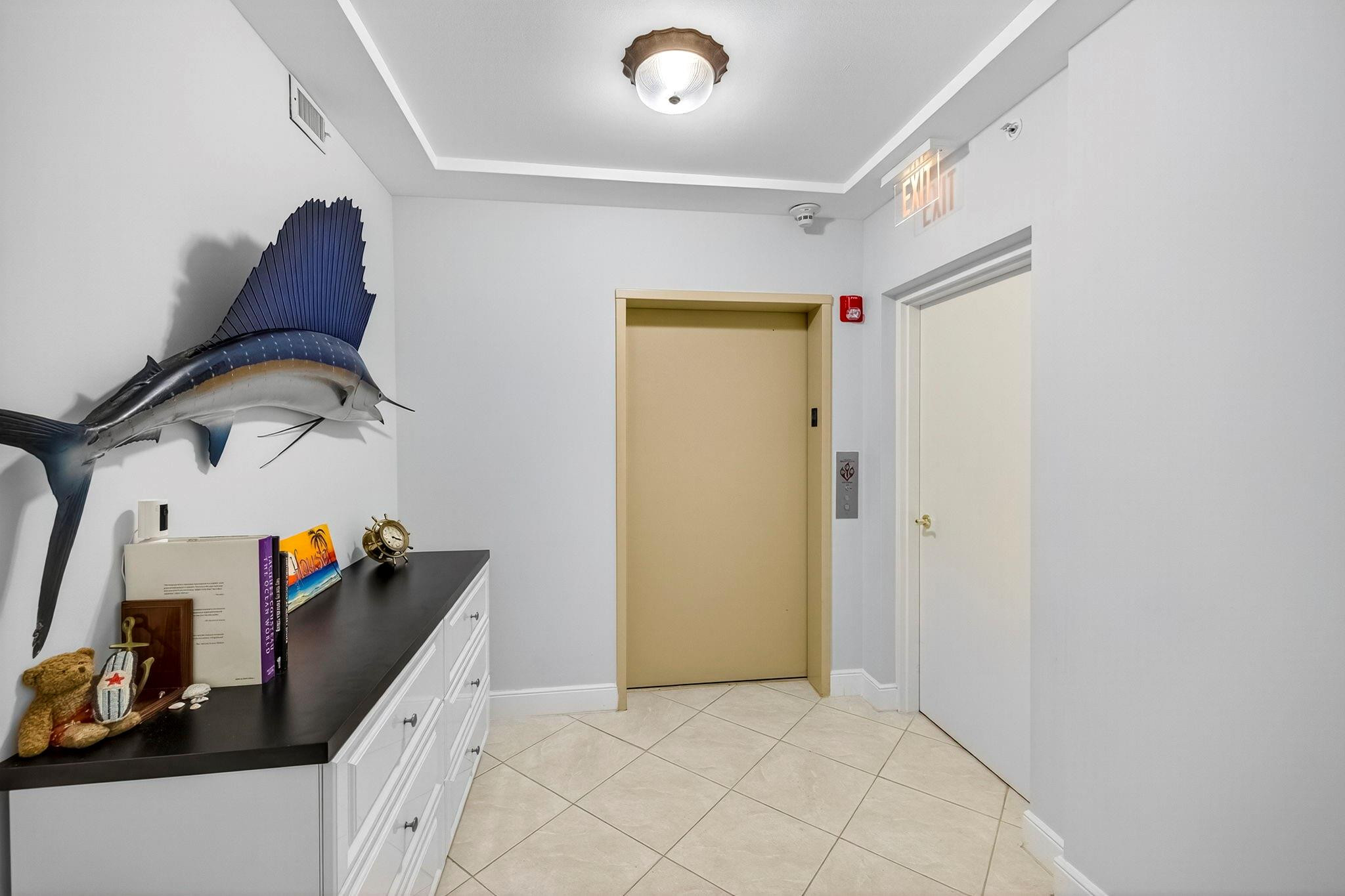 1228 Hillsboro Mile 203