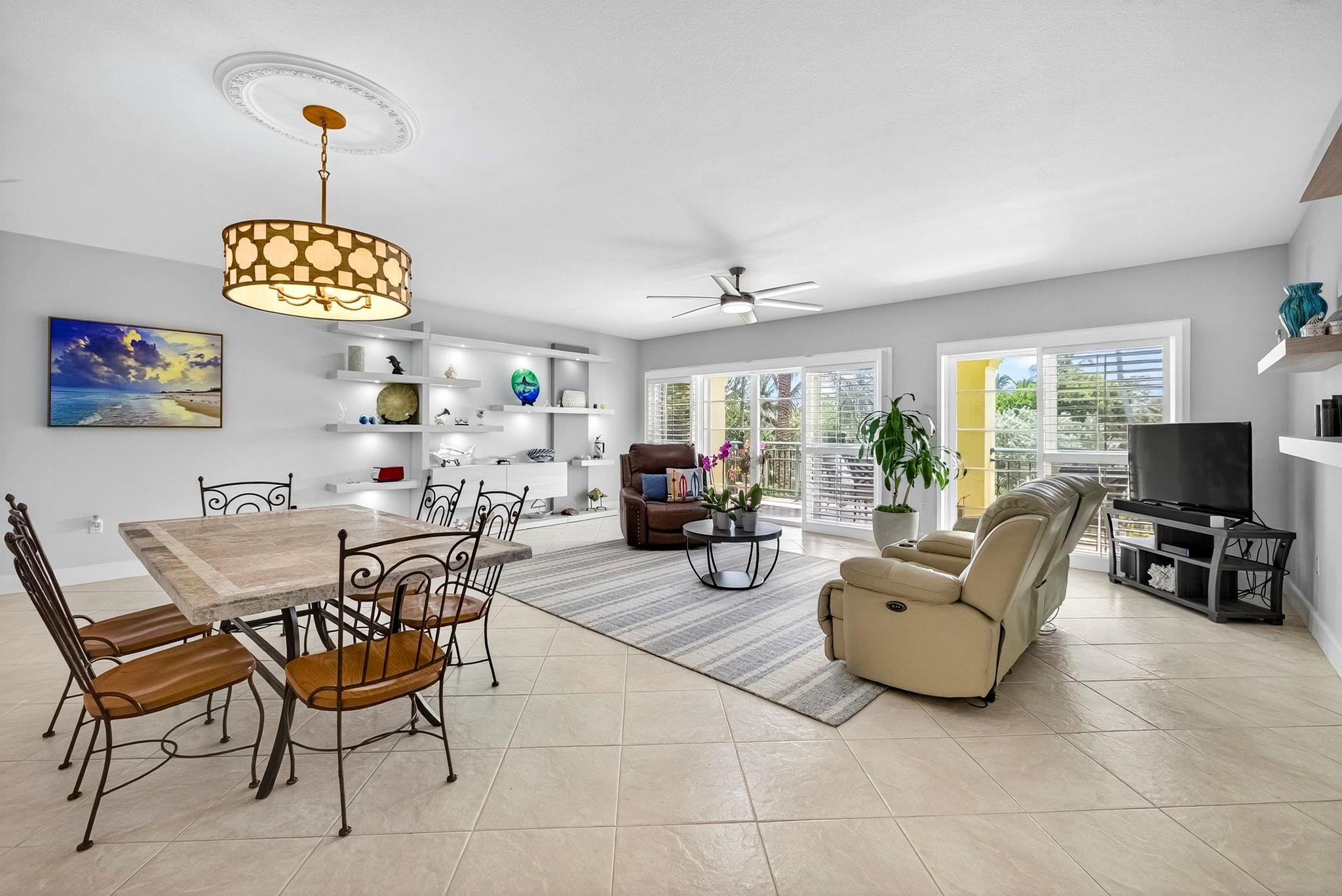 1228 Hillsboro Mile 203