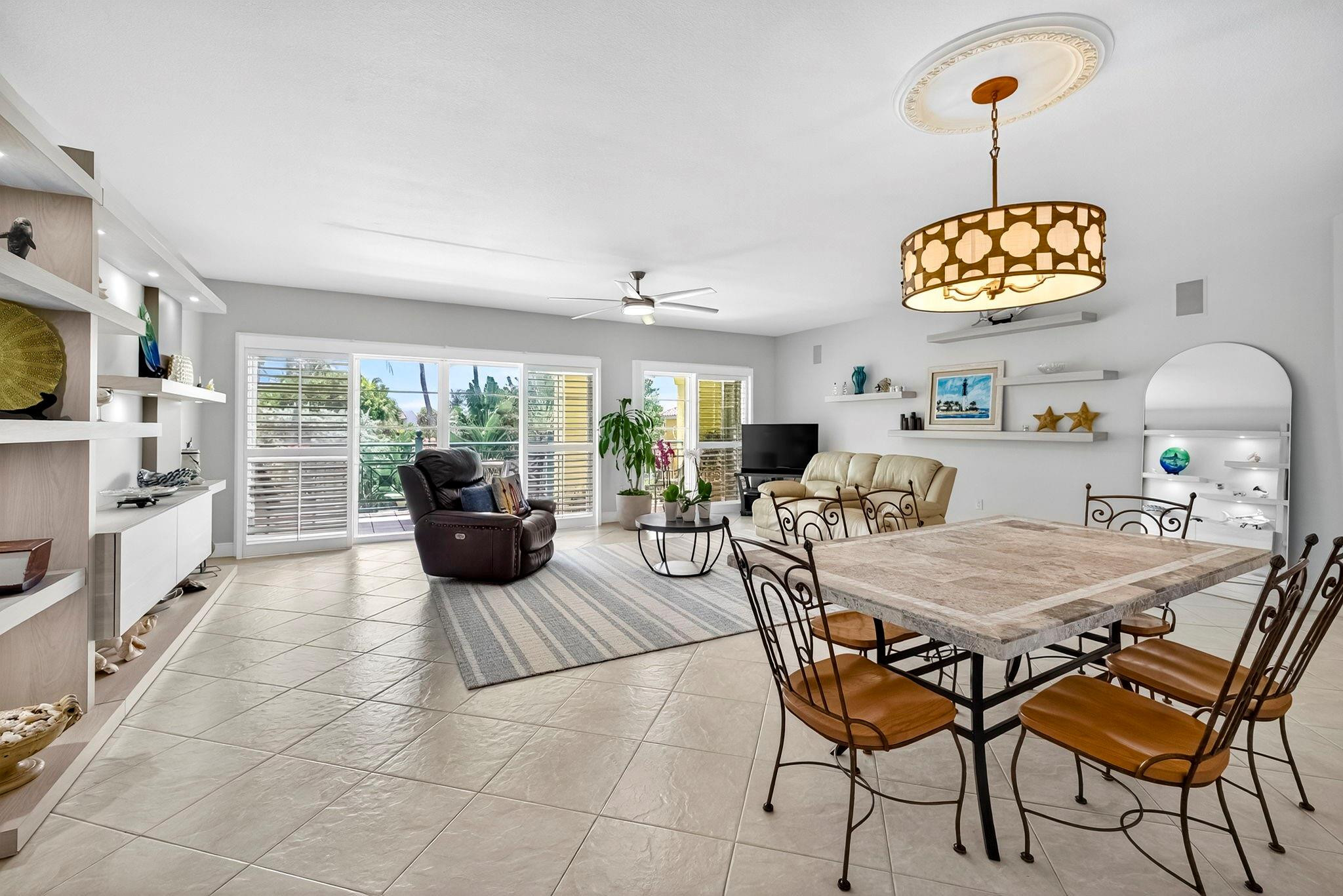 1228 Hillsboro Mile 203