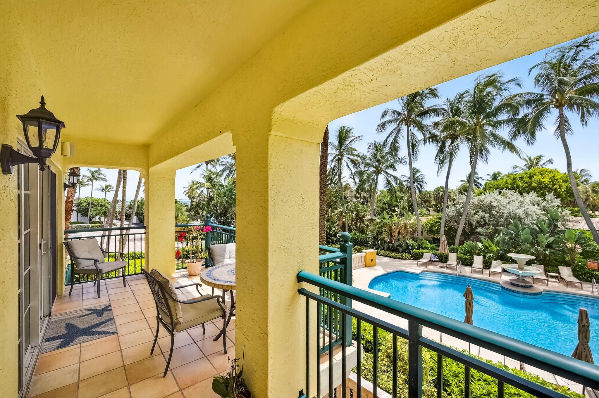 1228 Hillsboro Mile 203