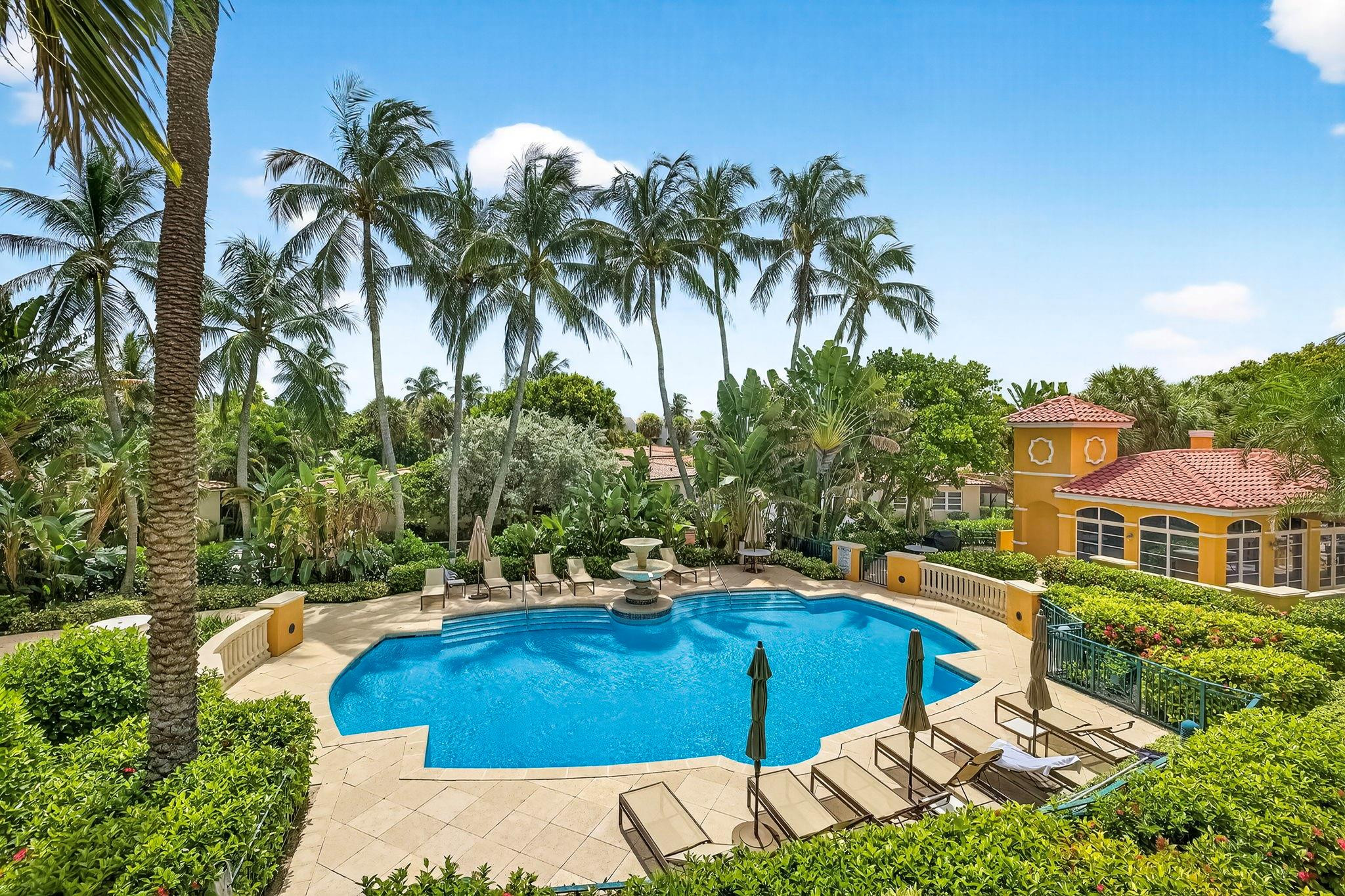 1228 Hillsboro Mile 203