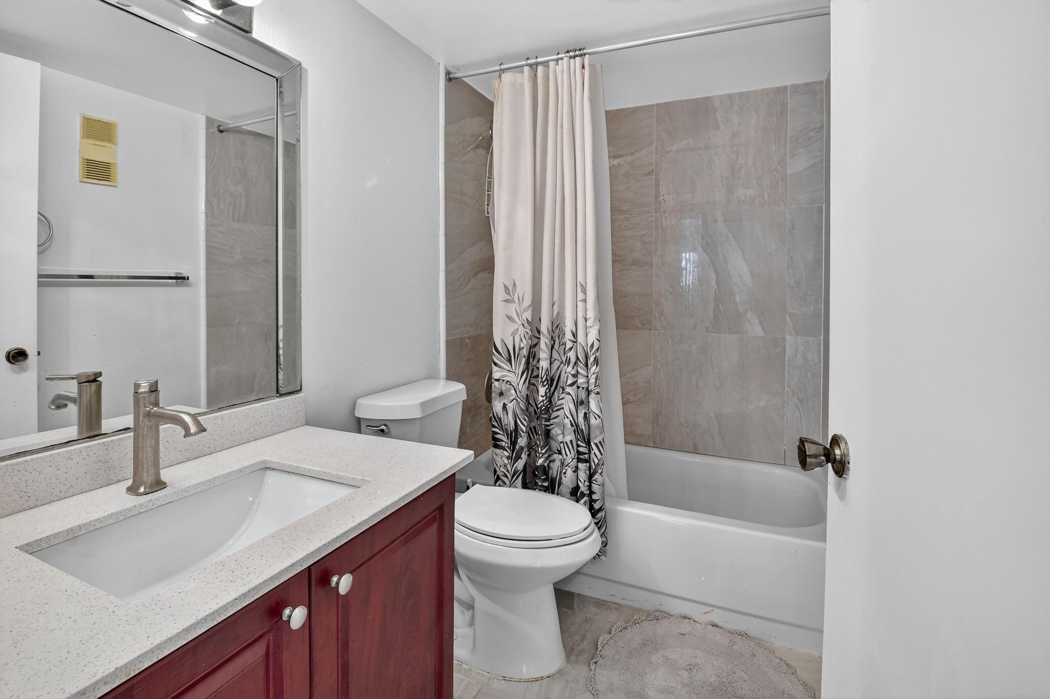 15401 Pembridge Ave 13