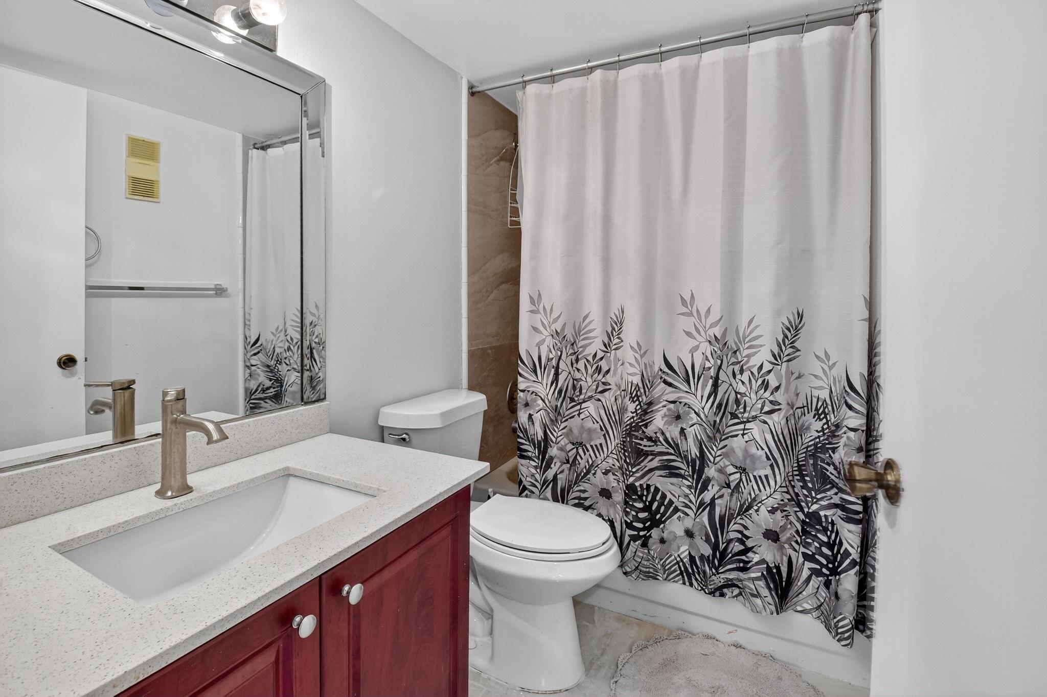 15401 Pembridge Ave 13