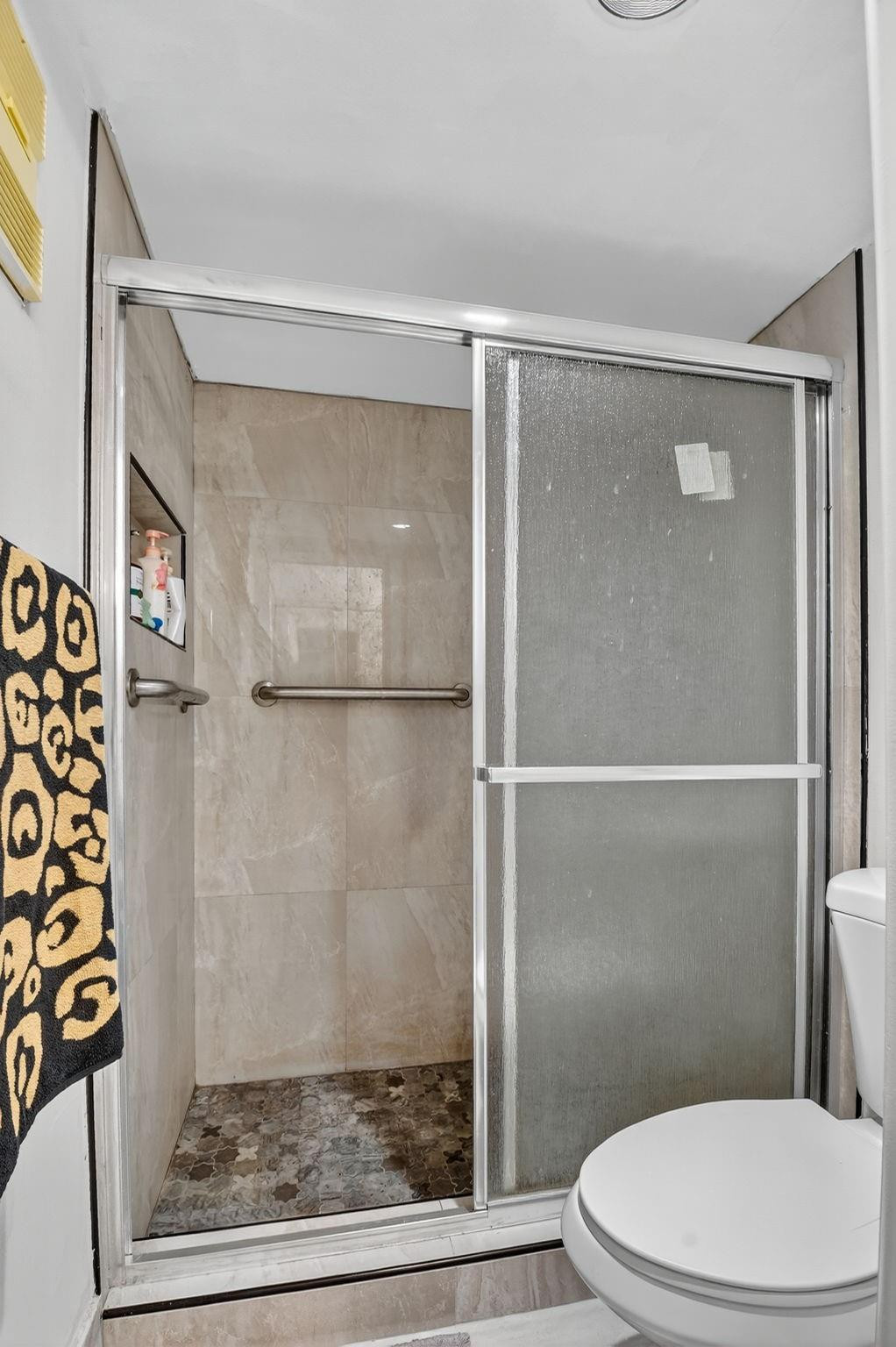 15401 Pembridge Ave 13