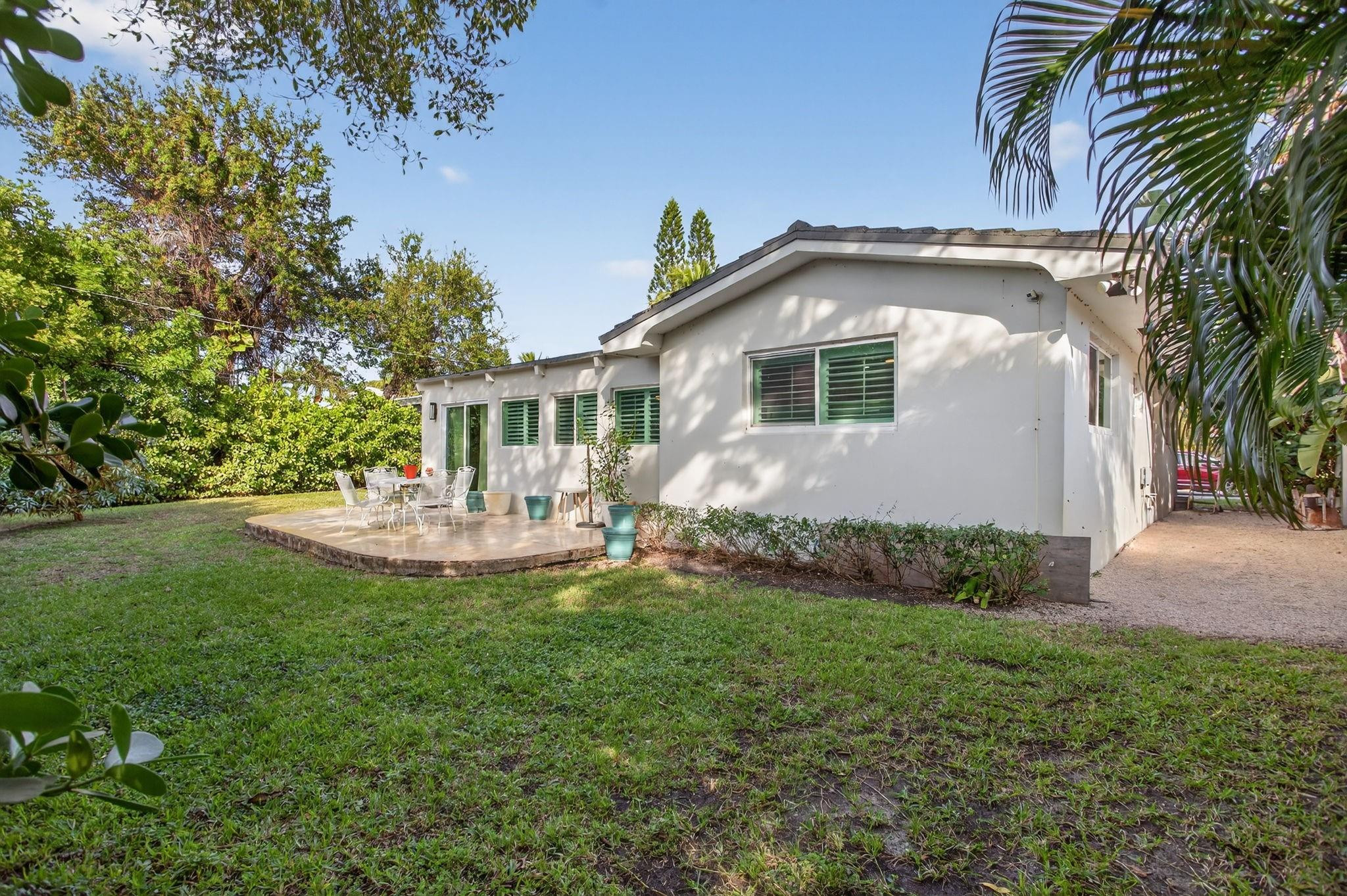 801 SE 9th Ave