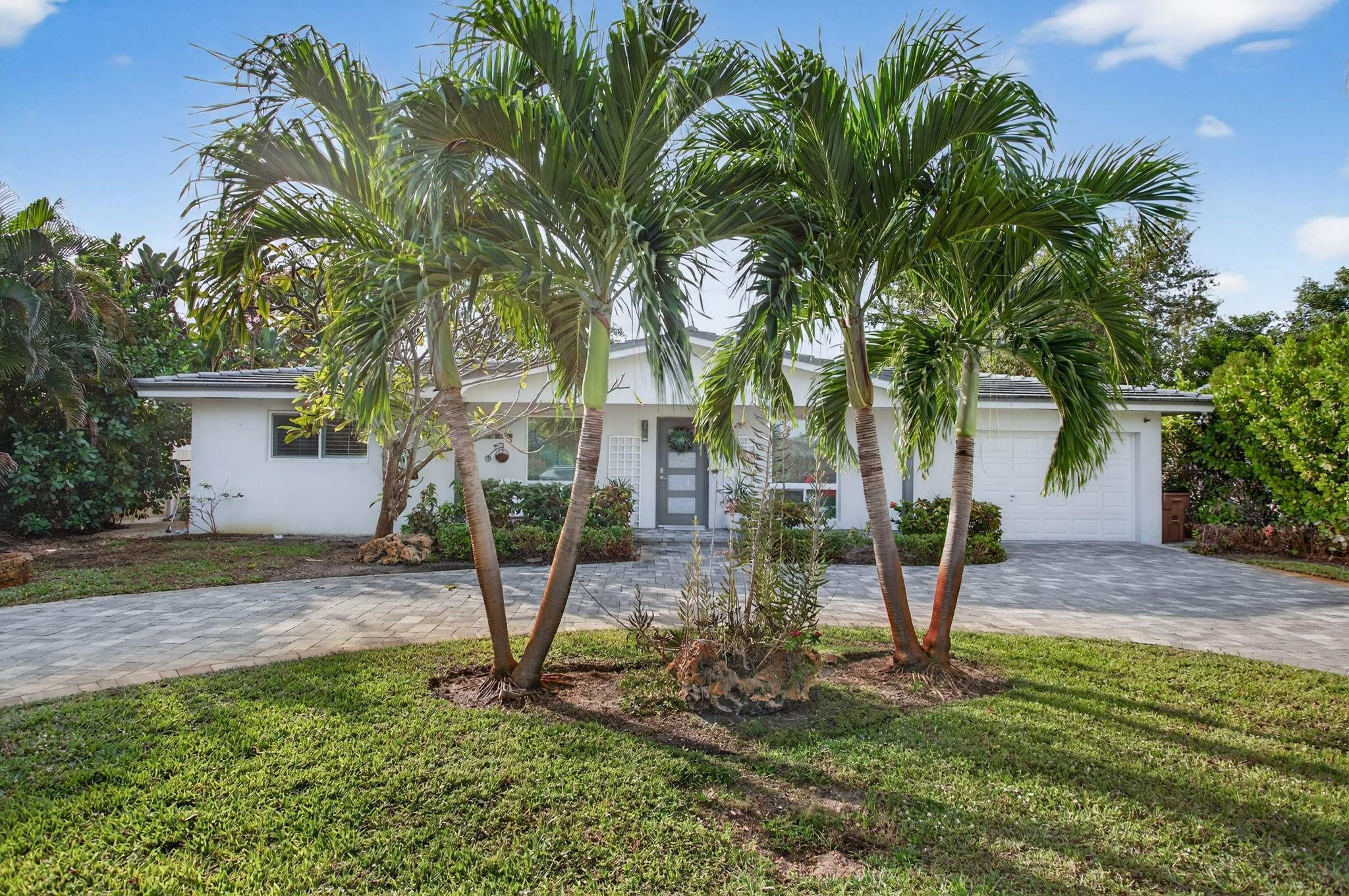 801 SE 9th Ave