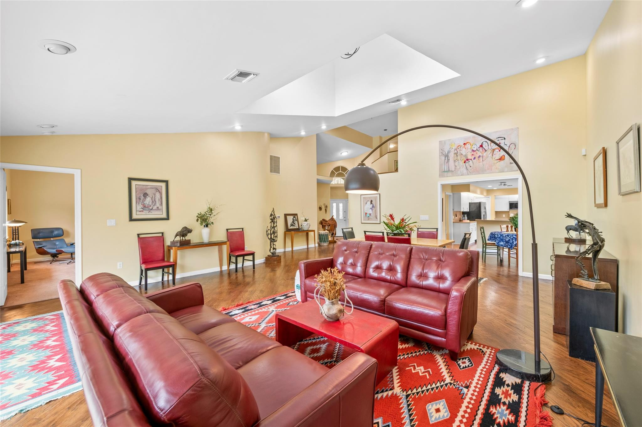 608 Misty Oaks Ln