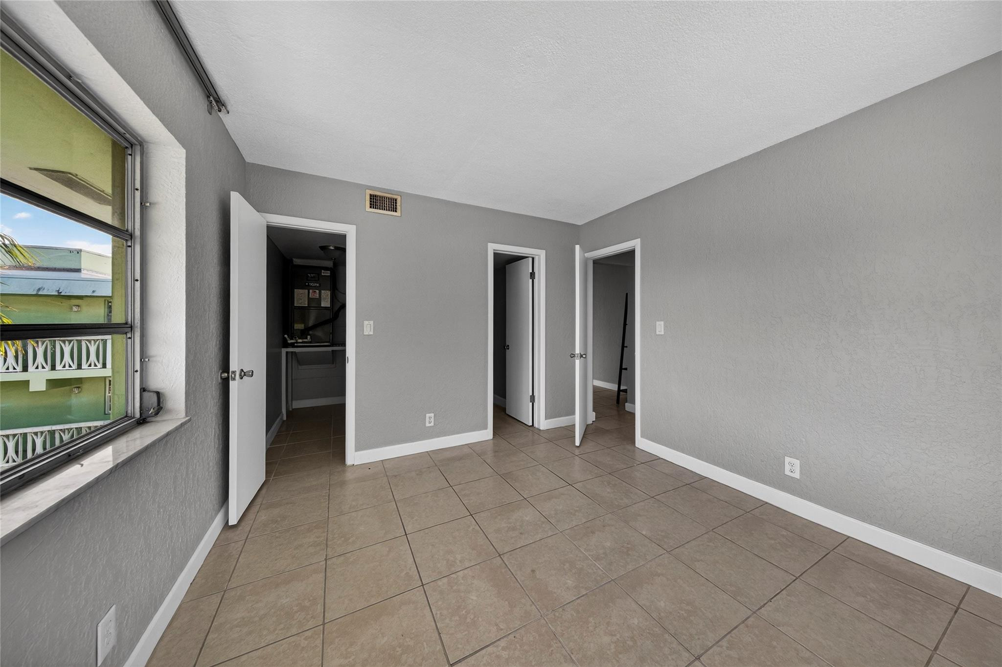 1900 NE 8th Court 308